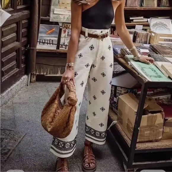 Zara Pants - Zara cropped wide leg pants
